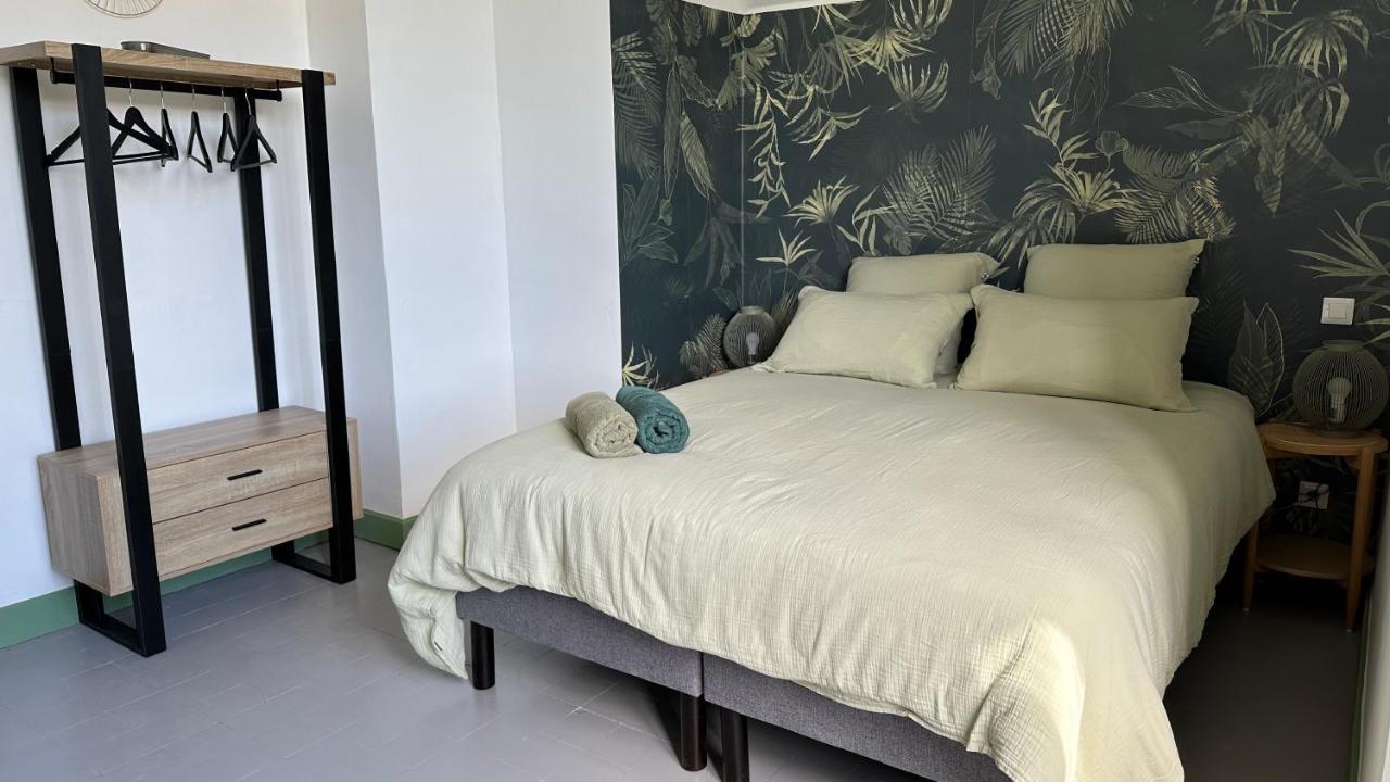 Chambre Tropicale Au Domaine De L'Aven Villeneuve-Minervois Zewnętrze zdjęcie